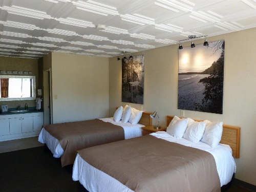 Catalina Motel image 4